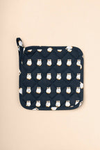 Kitchen Towel, Oven Mitt & Pot Holder Set by B.Yellowtail