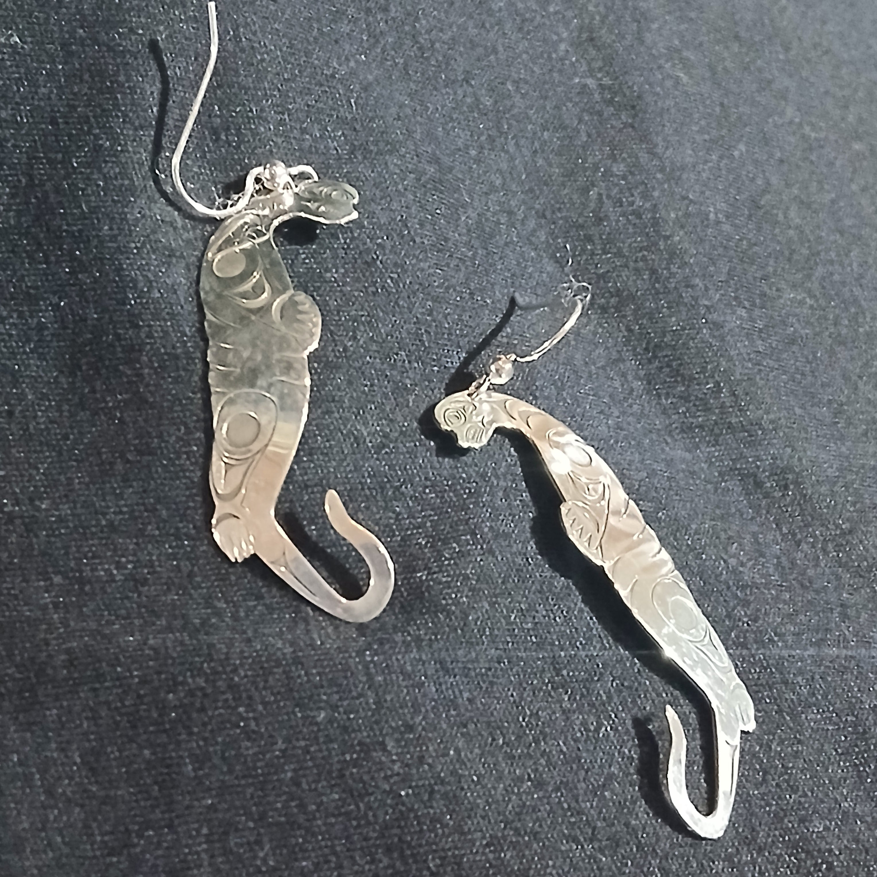 DB | Earrings |Otter