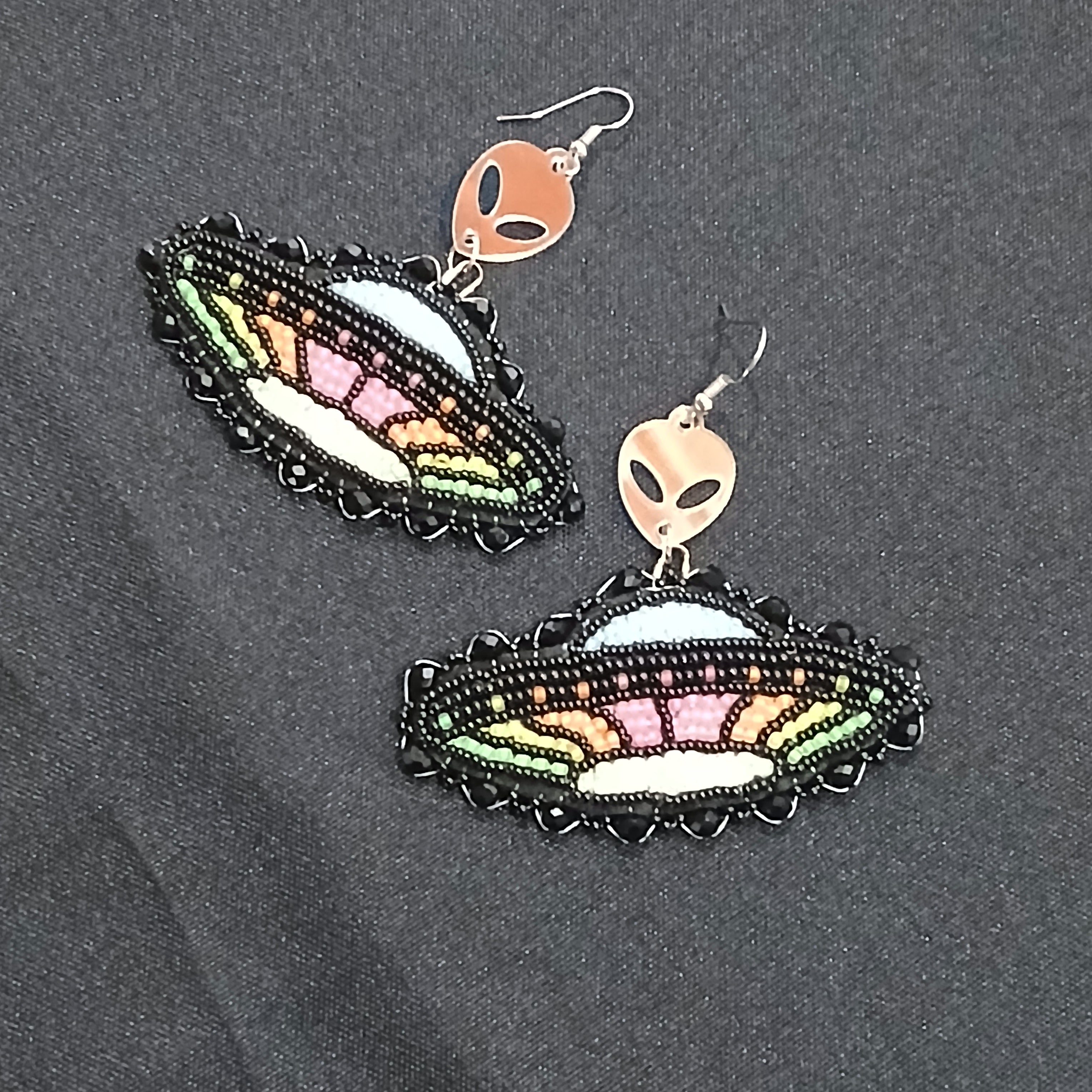 BB | Earrings | UFOs