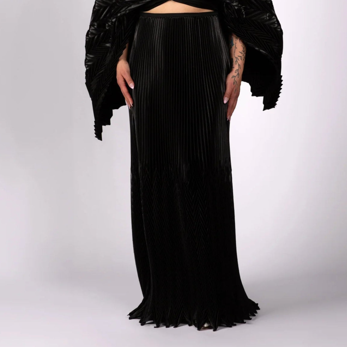 LH | Pleated Maxi Skirt | Black Asst