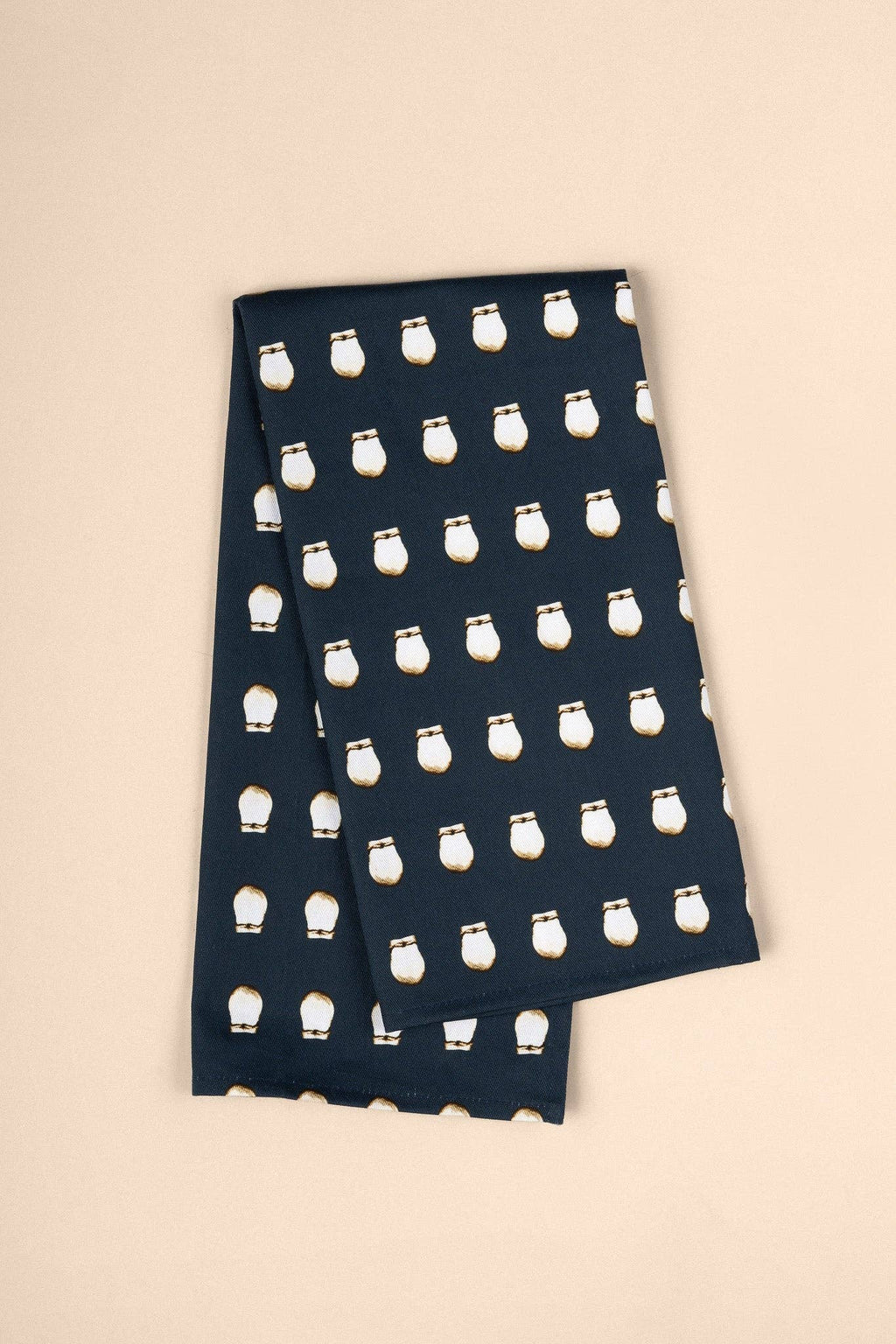Kitchen Towel, Oven Mitt & Pot Holder Set by B.Yellowtail