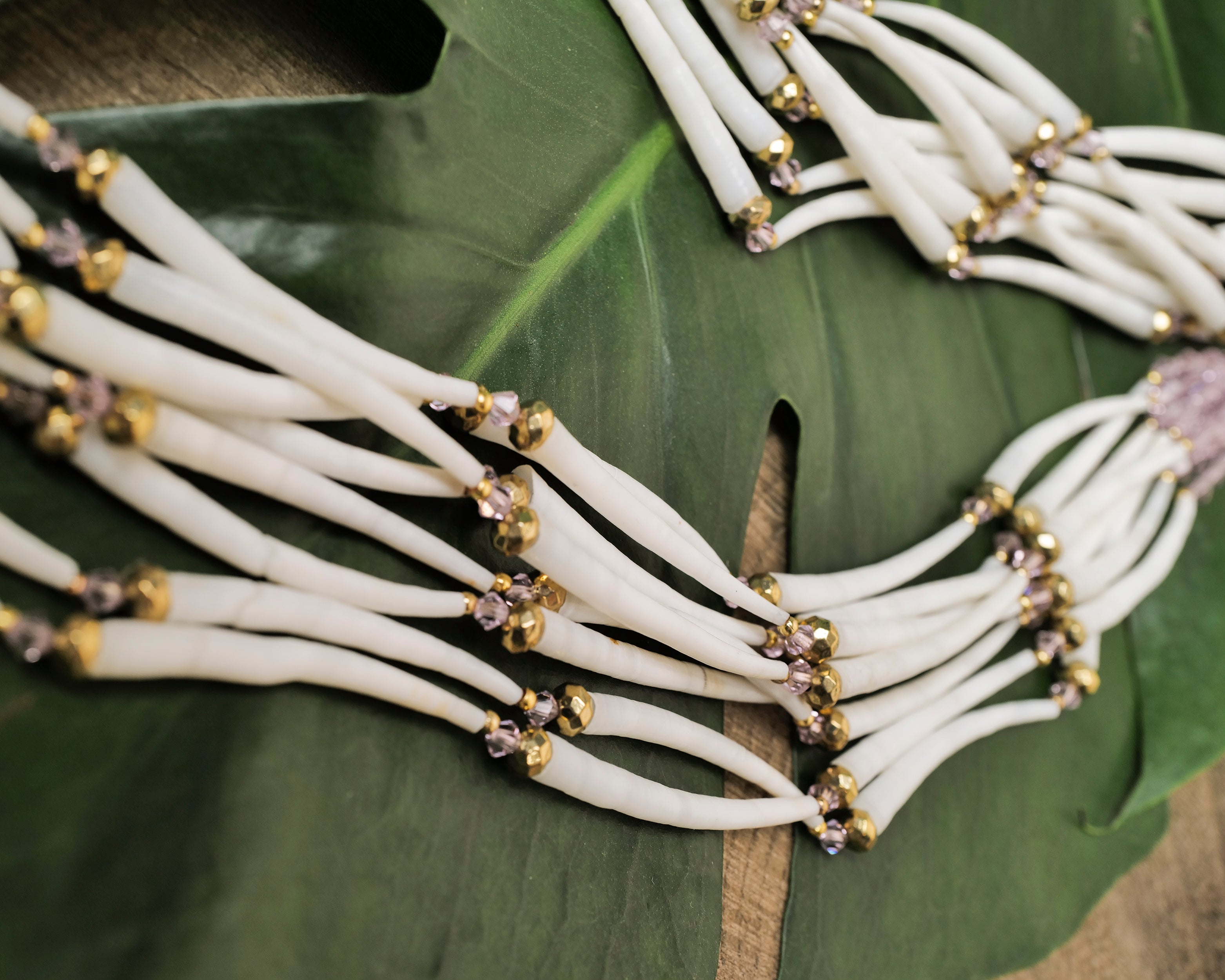 M.J. Designs | ‘Éx̣sex̣s Láatis Dentalium Flower | Necklace