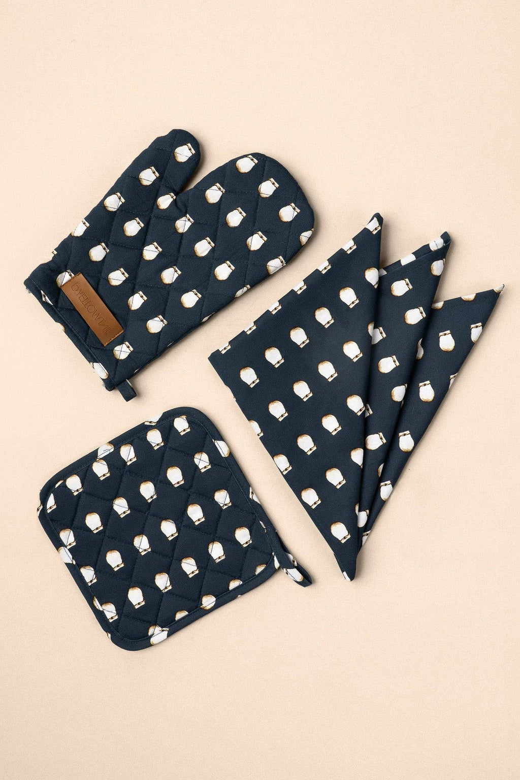 Kitchen Towel, Oven Mitt & Pot Holder Set by B.Yellowtail