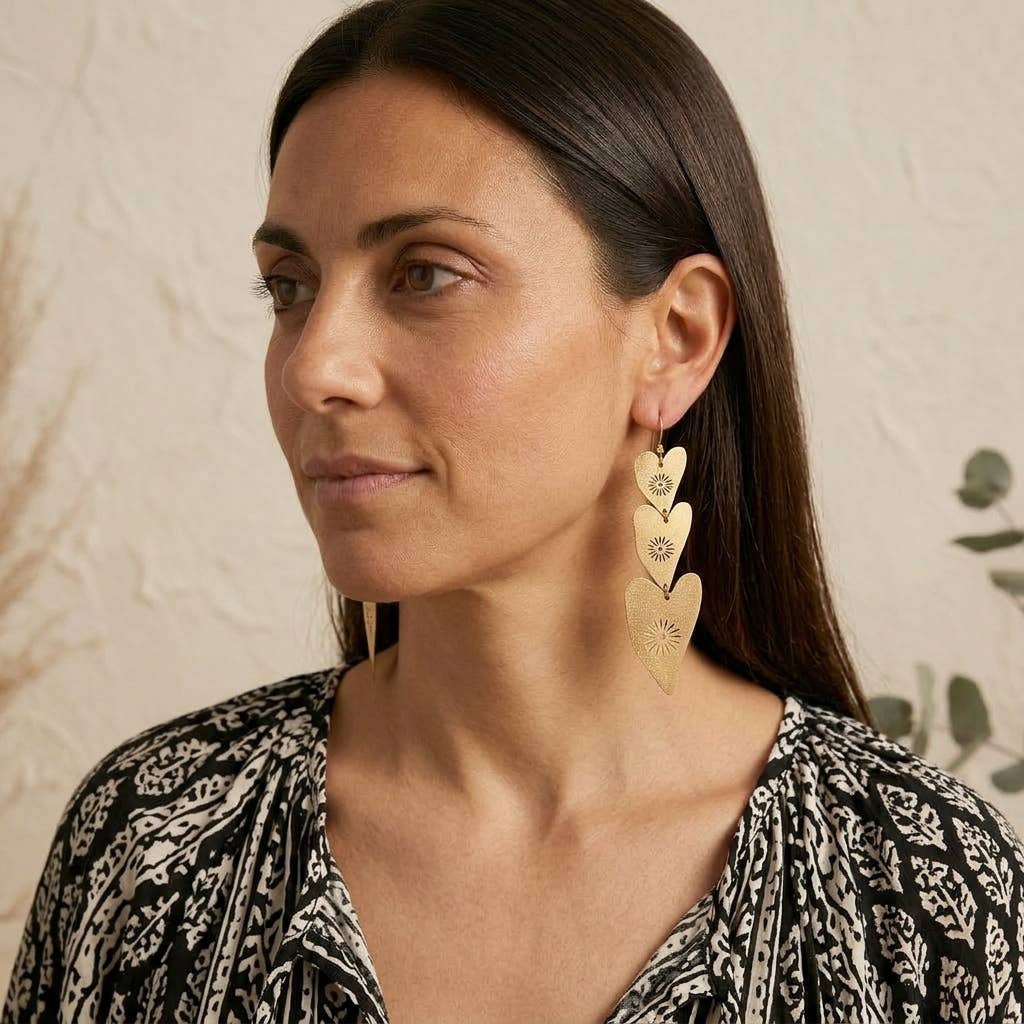 Hearts Cascade earrings by Gulushu