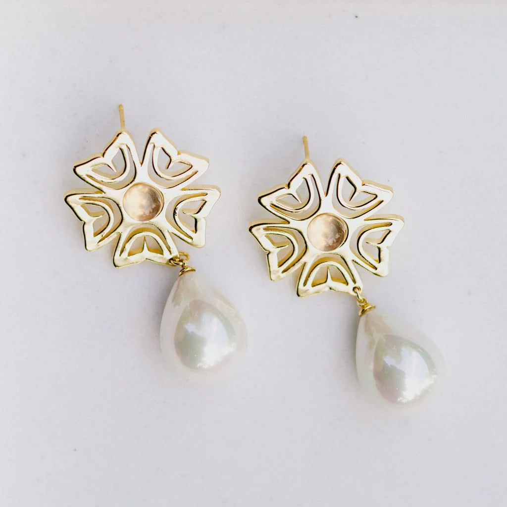 CCW | Earrings | Pearl Wild Rose Sovereign